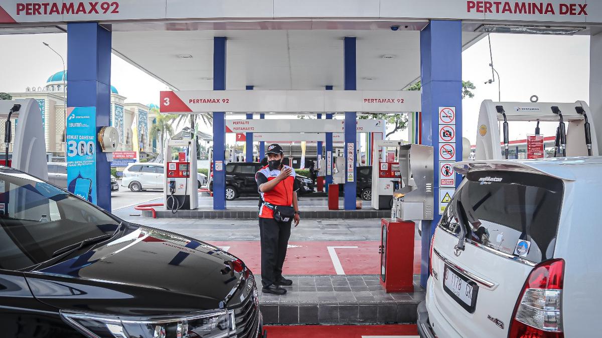 Ekonom UGM Bilang Impor BBM Satu Pintu oleh Pertamina Berpotensi Matikan SPBU Swasta