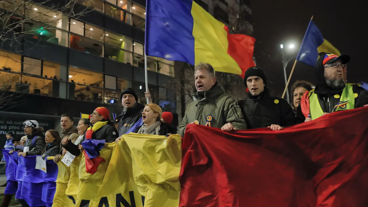 Dukung Usaha Anti-Korupsi, Ribuan Warga Rumania Gelar Unjuk Rasa