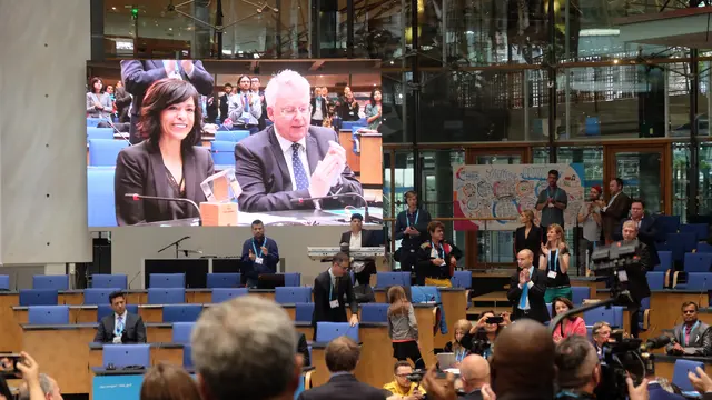 Anabel Hernandez, jurnalis investigasi Meksiko dianugerahi Deutsche Welle (DW) Freedom of Speech Award berkat liputan investigasinya membongkarkoneksi oknum pemerintah Meksiko dengan kartel narkoba (Liputan6.com/Andi Muhyiddin)