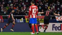 Junior Messias berhasil mencetak gol tunggal kemenangan AC Milan atas Atletico Madrid pada laga kelima Grup B Liga Champions di Estadio Wanda Metropolitano, Kamis (25/11/2021) dini hari WIB. (AFP/PIERRE-PHILIPPE MARCOU)