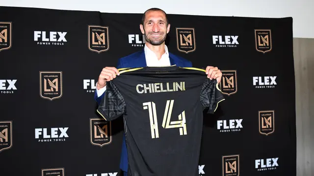 Foto: 2 Mantan Bintang Liga Italia Diperkenalkan Klub MLS Amerika Serikat