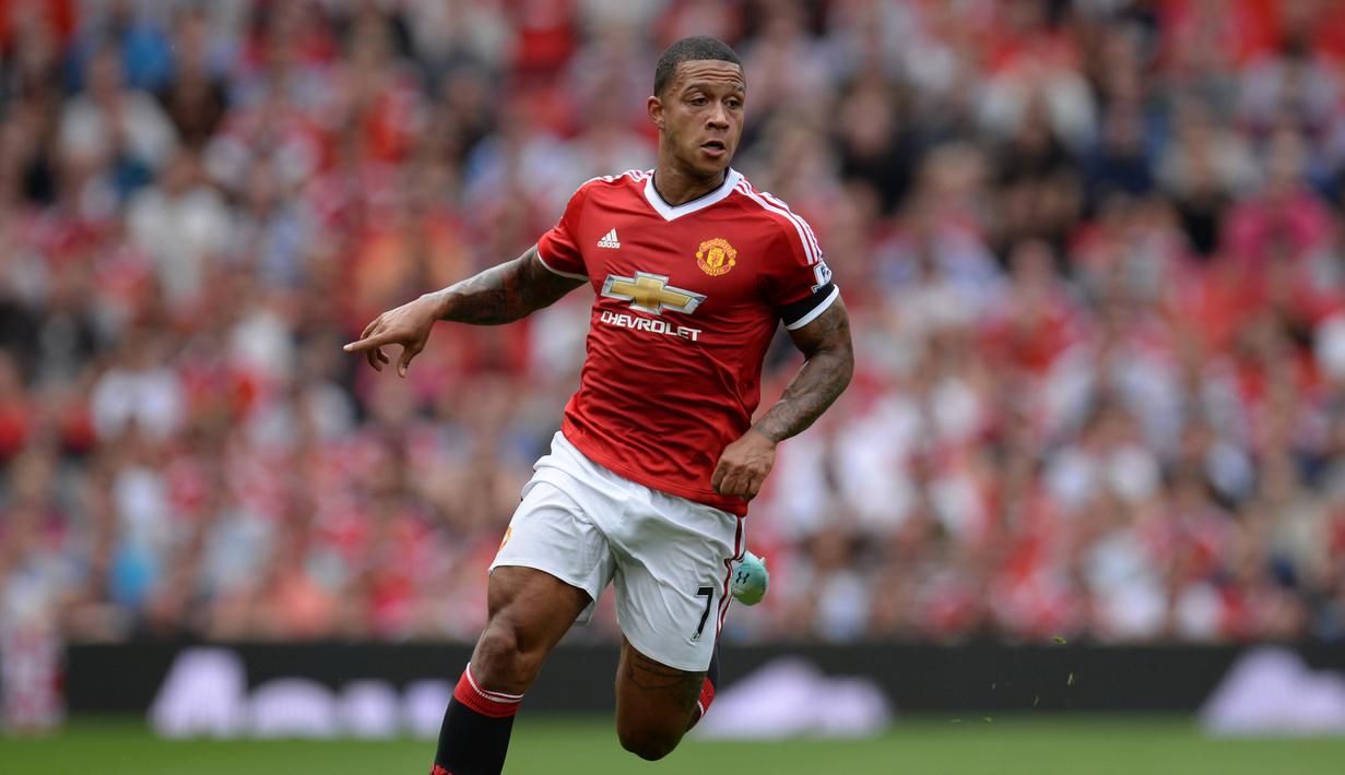 Memphis Depay menjadi pemain terakhir yang menggunakan jersey nomor tujuh sebelum Alexis Sanchez datang. Bersama Setan Merah, Depay tampil sebanyak 33 kali dan mencetak dua gol.(AFP/Oli Scarff)