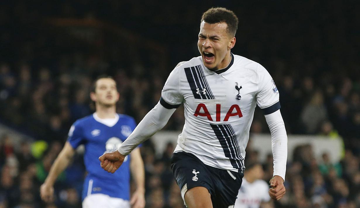 Pemain Tottenham Hotspur, Dele Alli merayakan gol pada lanjutan Liga Premier Inggris di Stadion Goodison Park, Liverpool, Senin(4/1/2016) dini hari WIB. (Reuters/Andrew Yates)  