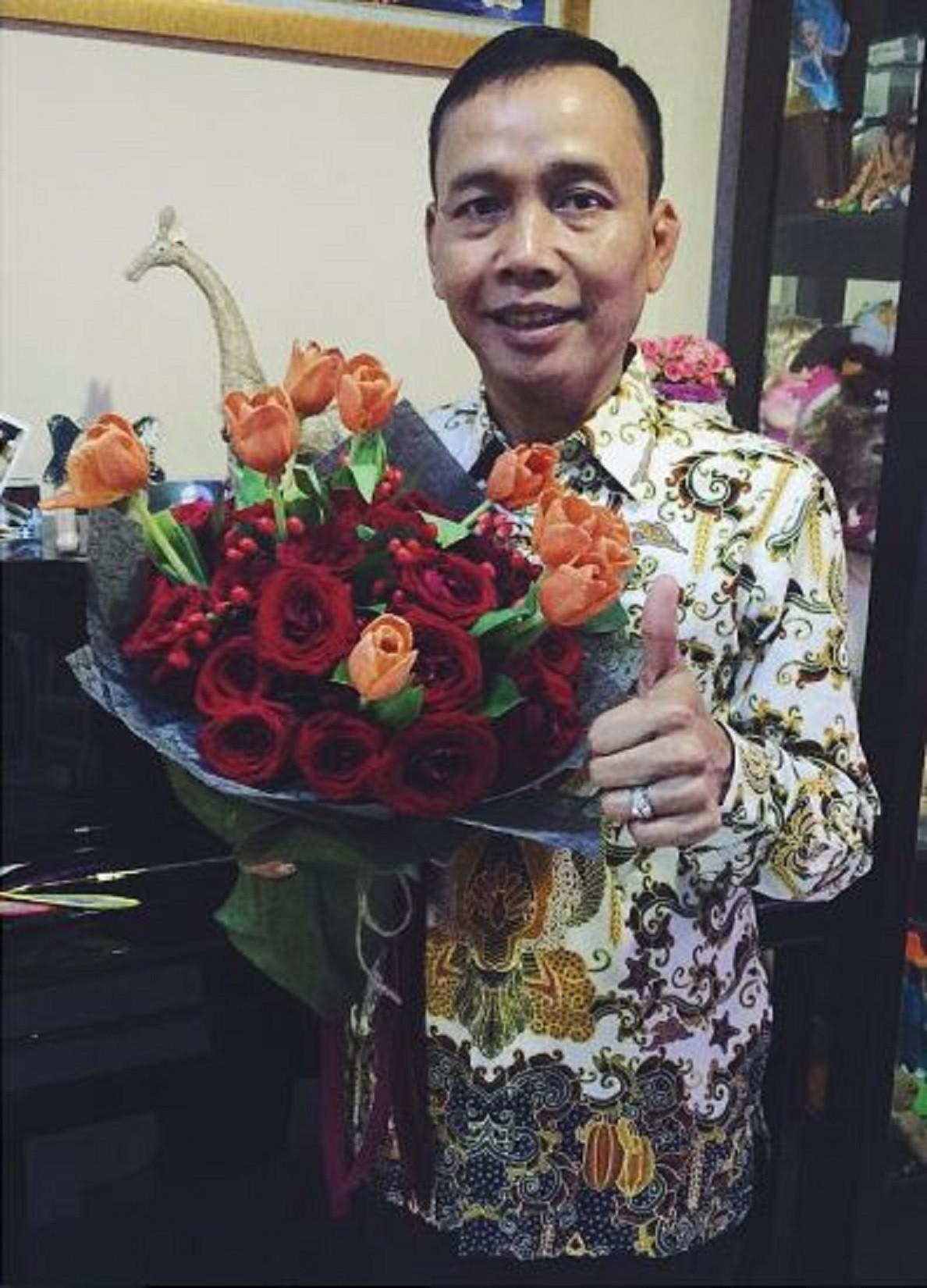 Ayah Ayu Ting Ting Bicara Soal Isu Nikah Siri Ayu Raffi Ahmad Showbiz Liputan6 Com