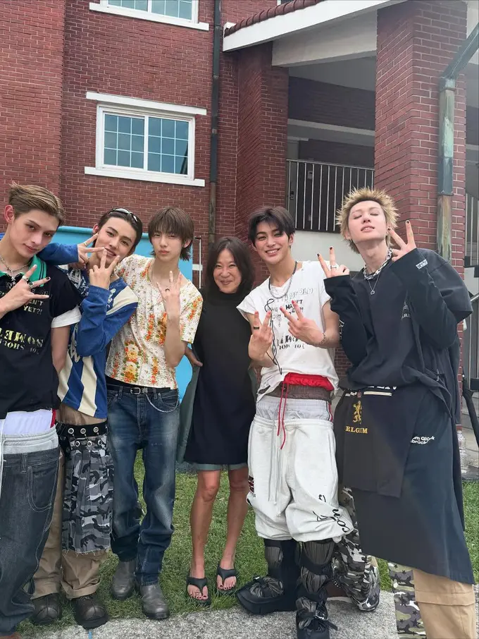 Ketika Underwear Jadi Statement Fashion, Dari Celana Dalam Berbulu SKIMS Hingga Balenciaga yang Bikin Geger