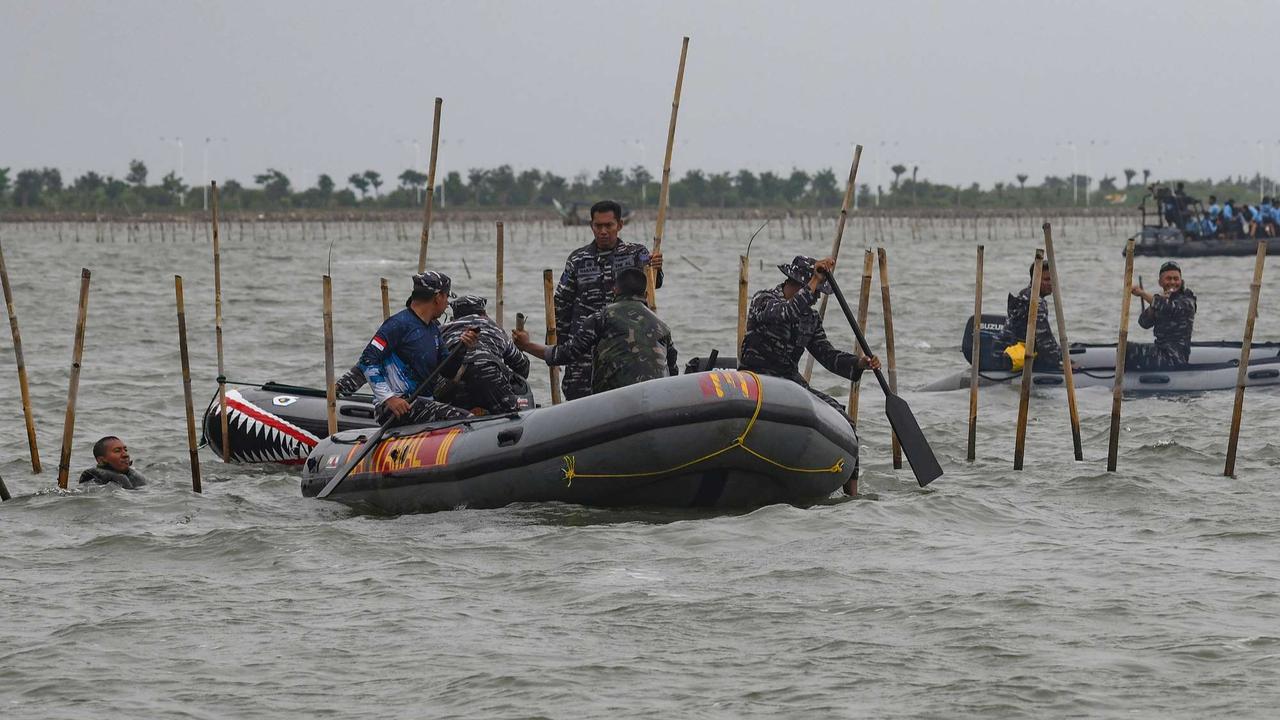 Aksi Ribuan Pasukan TNI AL dan Nelayan Bersatu Bongkar Pagar Laut Misterius di Tangerang