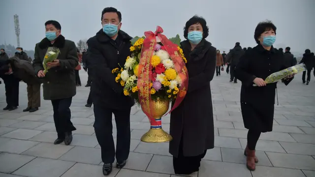 FOTO: Warga Korea Utara Peringati 10 Tahun Kematian Kim Jong-il