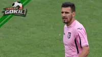 Replay Gokil: Mungkin Bek Palermo Ini Pemain yang Paling Sial