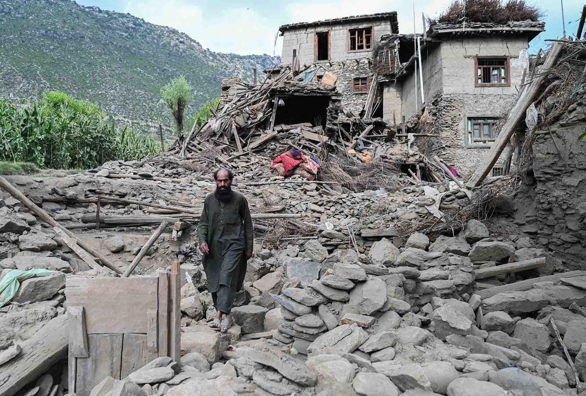 FOTO: Korban Gempa Afghanistan Timur Tembus 1.124 Jiwa, Ribuan Rumah Hancur