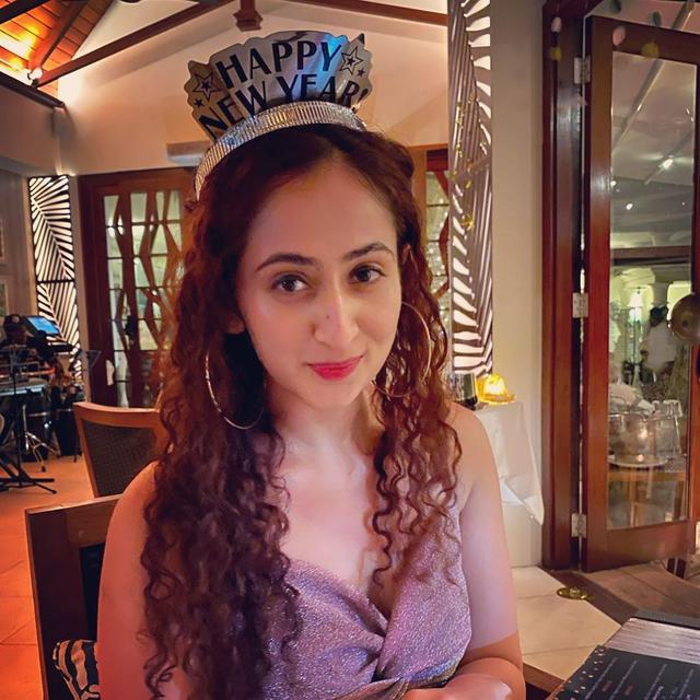 6 Potret Ruchikaa Kapoor, Wanita yang Dikabarkan Kekasih Shaheer Sheikh