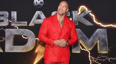 Dwayne Johnson dalam Premier Black Adam di Times Square, New York City, 12 Oktober 2022.  (Evan Agostini/Invision/AP)