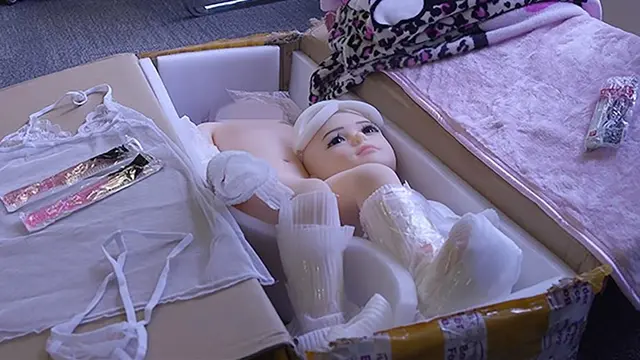 Paket berisi robot seks anak yang dianggap mampu hentikan praktik pedofilia - AP