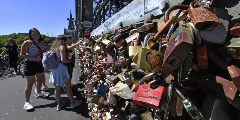 Uniknya Gembok Cinta di Cologne, Jerman