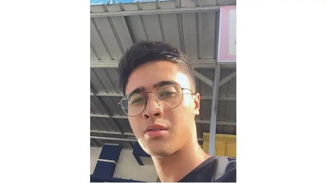 Tak hanya itu, mantan artis cilik ini juga merambah dunia YouTube dan menjadi seorang YouTuber.