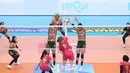 Kemenangan pertama Electric PLN diraih atas Gresik Petrokimia Pupuk Indonesia dengan skor meyakinkan 3-0 (25-22, 25-19, 25-18). (Dok. Moji)