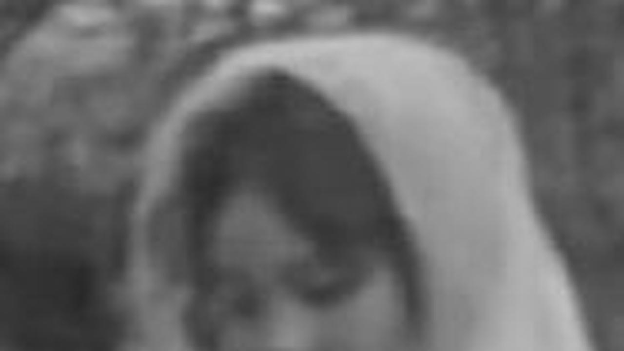Wanita Ini Pernah Sebar Hoax Menghebohkan di Tahun 70-an, Sampai Dipanggil ke Istana