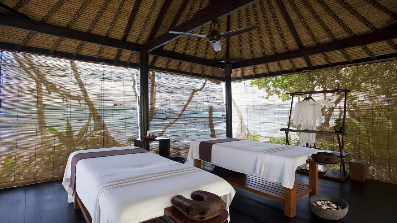 Alila Manggis