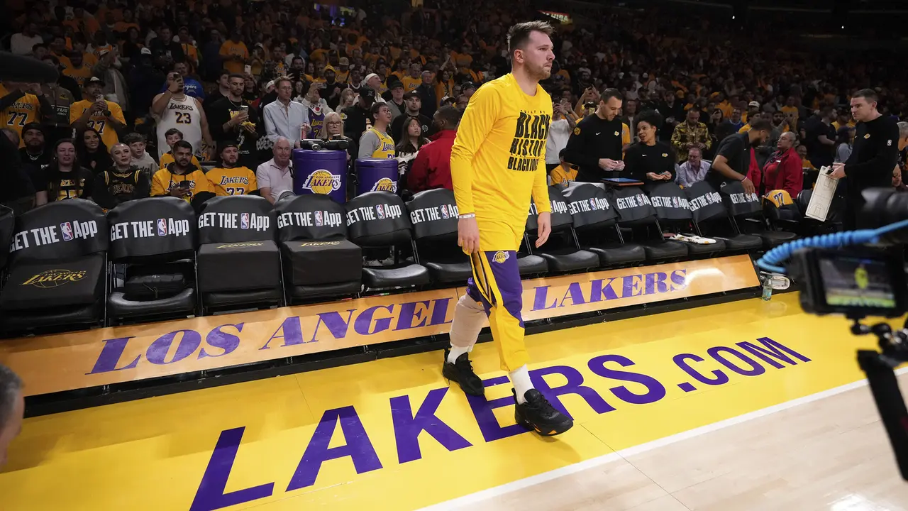 Foto: Debut Luka Doncic Bareng Los Angeles Lakers di Laga NBA