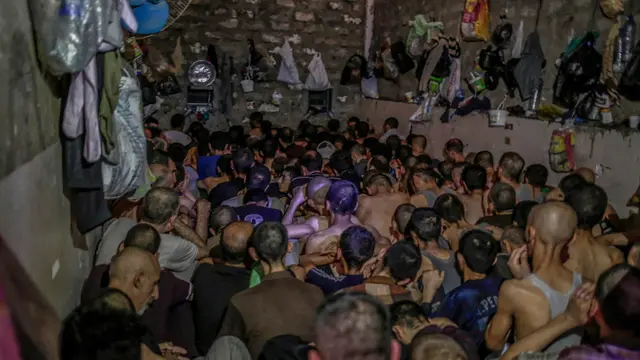 Eks ISIS Dipenjara dalam Sel Penuh Sesak