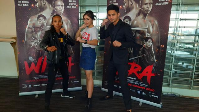 Yayan Ruhian dan para pemain Wira. (Foto: Wayan Diananto)