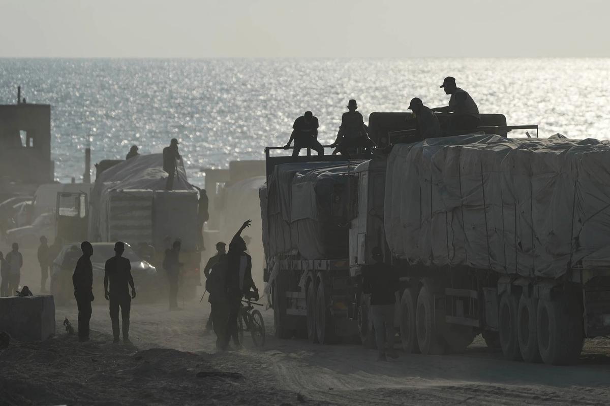 FOTO: Israel Buka Akses Bantuan ke Gaza Utara di Tengah Kritik atas Krisis Kemanusiaan