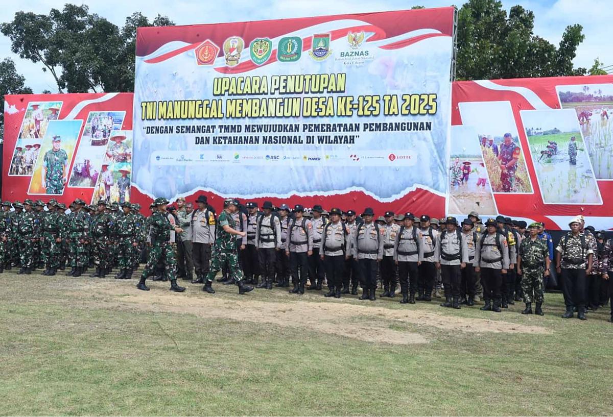 FOTO: Kasad Maruli Tutup TMMD ke-125 di Cilegon