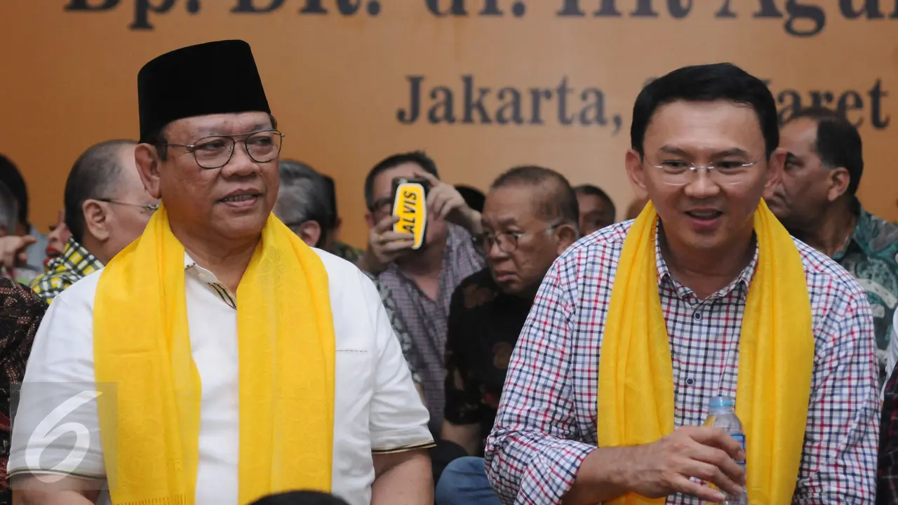 20170326-Hadiri Ultah Agung Laksono, Ahok Diserbu Ibu-Ibu-Tebe