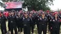 Kader PDIP ikut apel siaga di Solo, Jawa Tengah.