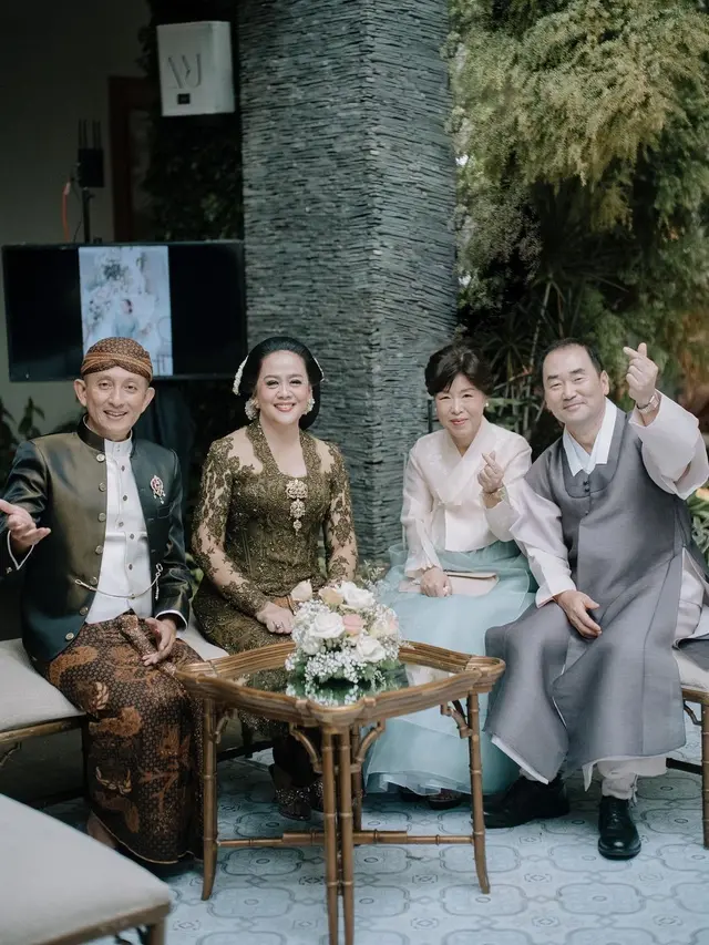 [Fimela] Maudy Ayunda dan Jesse Choi