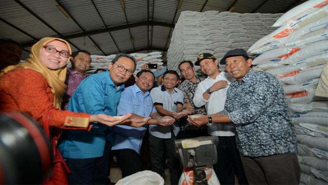 Komisi IV DPR RI Sambangi Gudang Beras Bulog Banyumas