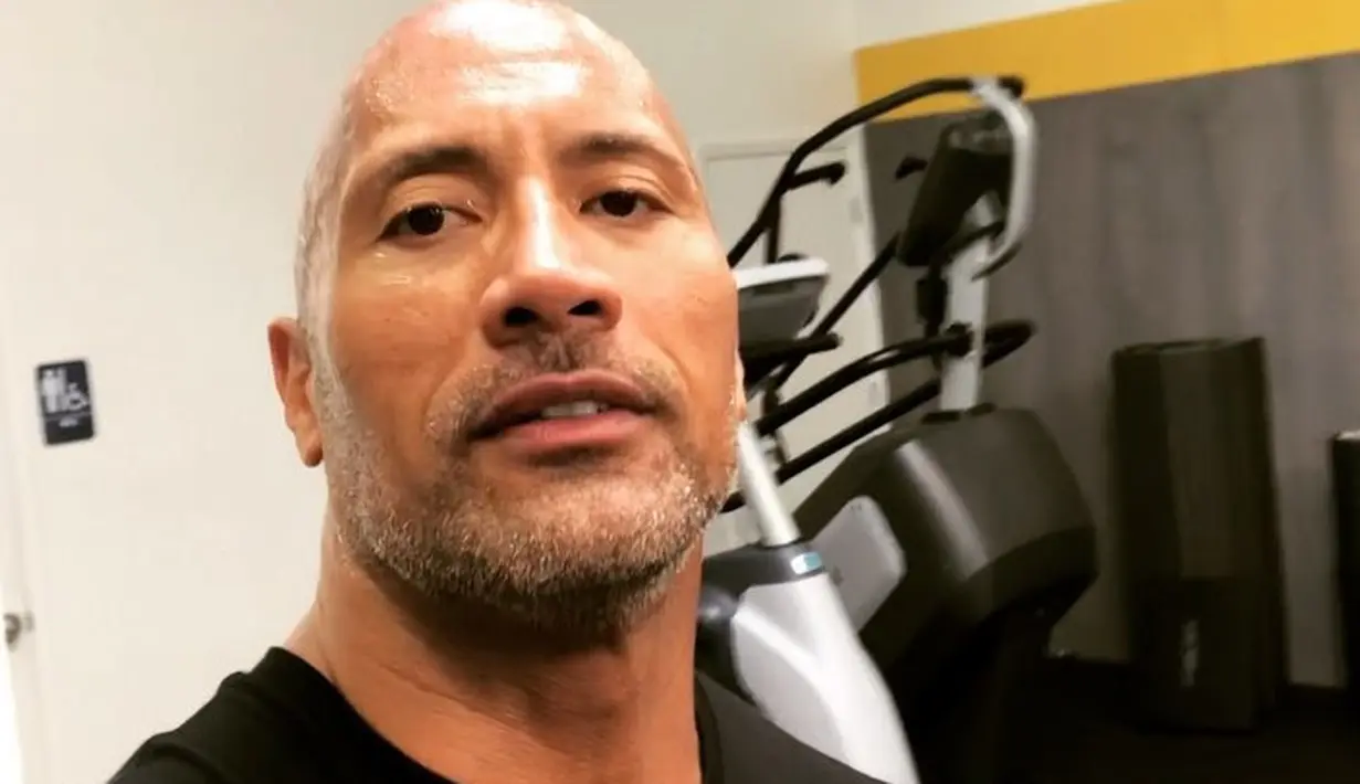 Dwayne Johnson menceritakan kisahnya saat membantu sang kekasih melahirkan anak perempuannya, Tiana Gia Johnson. (instagram/therock)