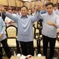 Ketua Tim Kampanye Nasional (TKN) Prabowo-Gibran, Rosan Perkasa Roeslani (kiri) bersama calon presiden-calon wakil presiden Prabowo Subianto-Gibran Rakabuming Raka, dalam sebuah kesempatan belum lama ini. Foto: TKN Prabowo-Gibran