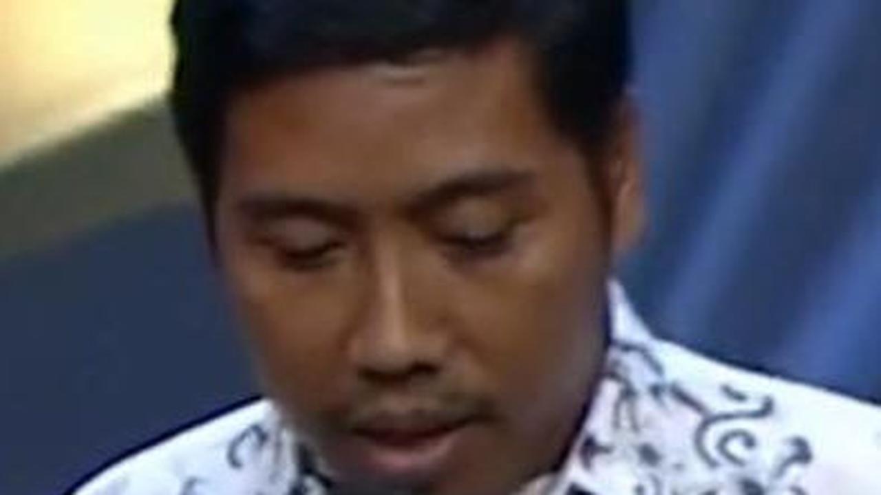 Kisah Pak Ahmad, Mantan Guru Honorer yang Bangun Sekolah Gratis dari Hasil Jual Sapu Ijuk