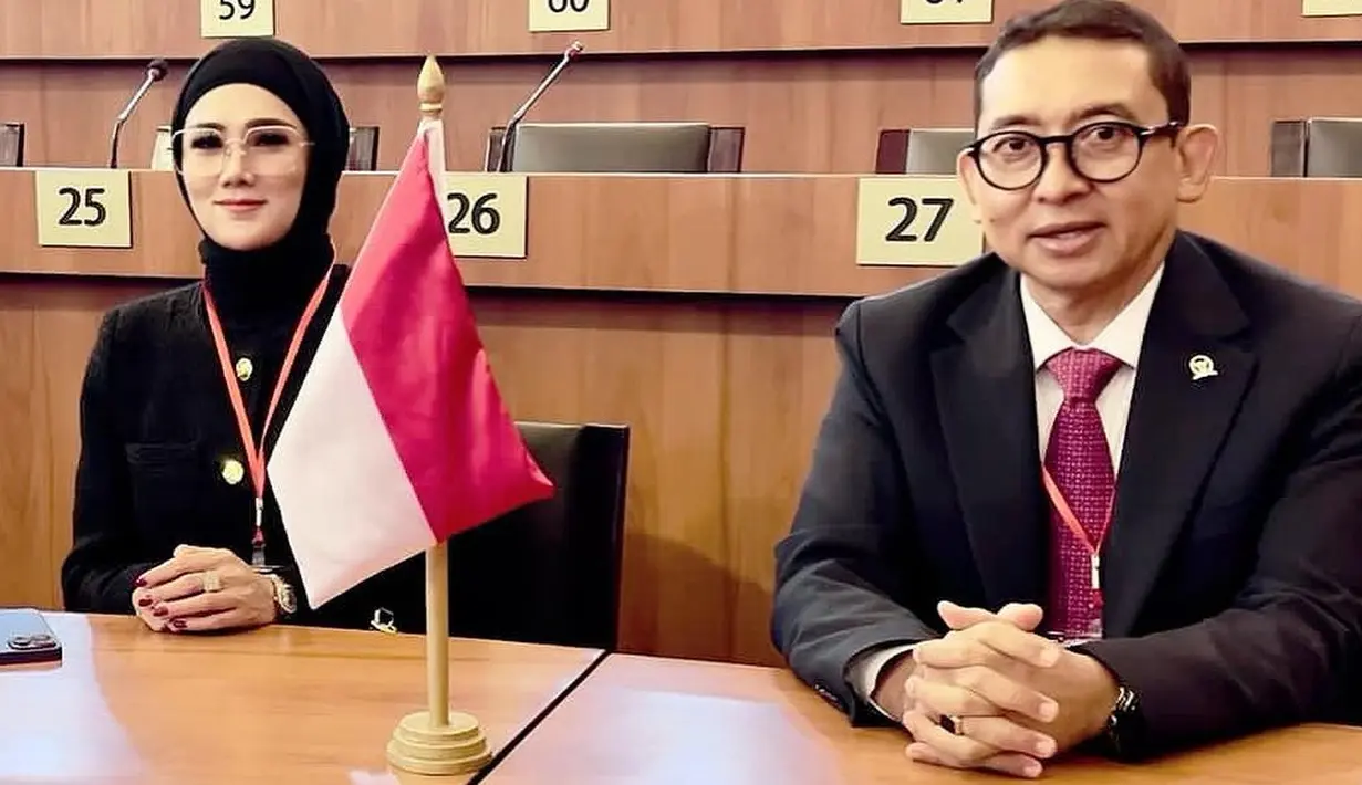 Netizen kompak memuji Mulan yang makin cantik dan jadi wakil Indonesia di acara penting. [Instagram @mulanjameela1]