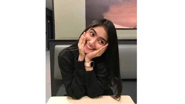 Sebelum bermain di Cinta Anak Muda, Alliza sudah beberapa kali berperan di berbagai sinetron.
