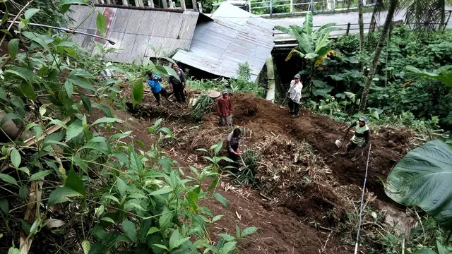 Longsor Blitar
