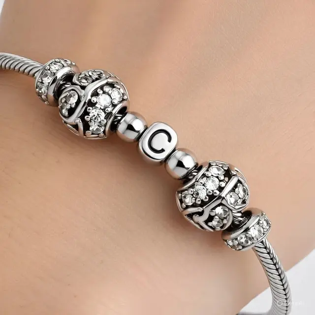 Model Gelang Charm Terbaru
