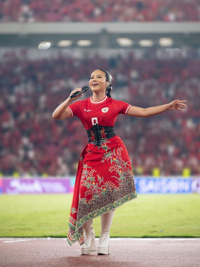 Tak Lagi Jadi Yura Yunited, Yura Yunita Tampil Berwastra Rayakan Kemenangan Timnas Indonesia vs Arab Saudi
