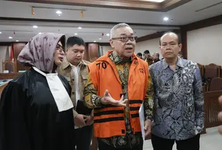 Terdakwa kasus dugaan korupsi pengadaan Liquefied Natural Gas (LNG) di PT Pertamina (Persero), Hari Karyuliarto saat mengikuti persidangan di Pengadilan Tindak Pidana Korupsi (Tipikor) pada Pengadilan Negeri Jakarta Pusat. (Istimewa)