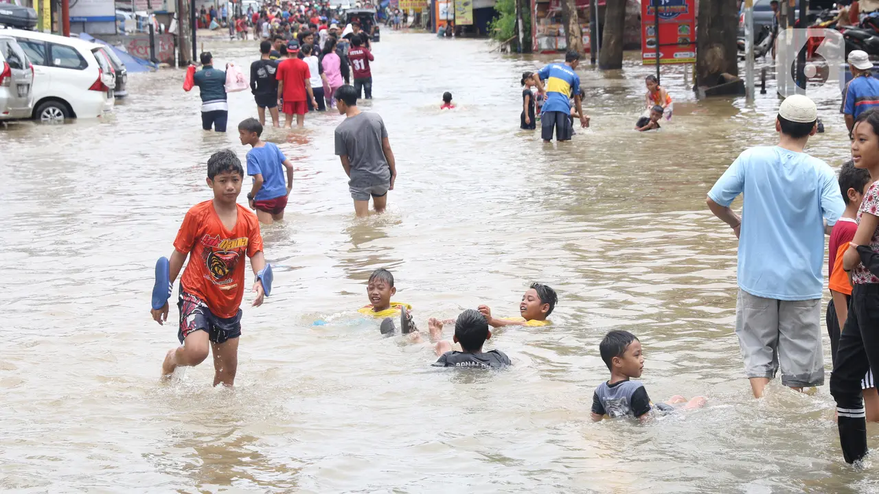 Banjir Mulai Surut, Jalan Penghubung Jakarta-Tangerang Sudah Bisa Dilintasi
