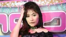 Lokasi yang jauh setiap syuting Inbox tak menjadi penghalang bagi Prilly, ia malah menjadinnya sebagai vitamin di pagi hari. Pasalnya ia mendapatkan cerita tersendiri yang menyenangkan di acara musik Inbox. (Bambang E. Ros/Bintang.com)