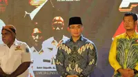 Wakil Gubernur Banten (2017-2022) Andika Hazrumy meraih penghargaan sebagai Tokoh Penggerak Koperasi Utama dari Dewan Koperasi Indonesia (Dekopin). Penghargaan diberikan atas kepeduliannya soal pembangunan koperasi di Provinsi Banten (Istimewa)