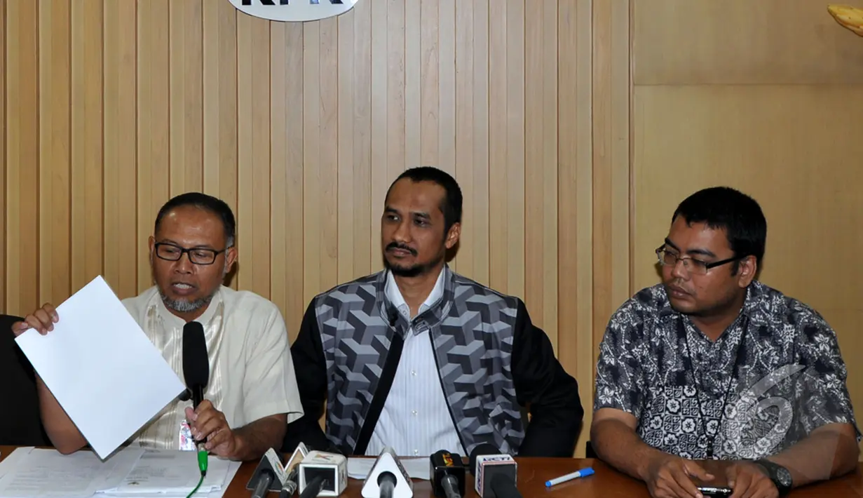 KPK menggelar konferensi pers terkait penetapan calon Kapolri Komjen Pol Budi Gunawan sebagai tersangka kasus transaksi mencurigakan, Jakarta, Selasa (13/1/2015). (Liputan6.com/Miftahul Hayat)