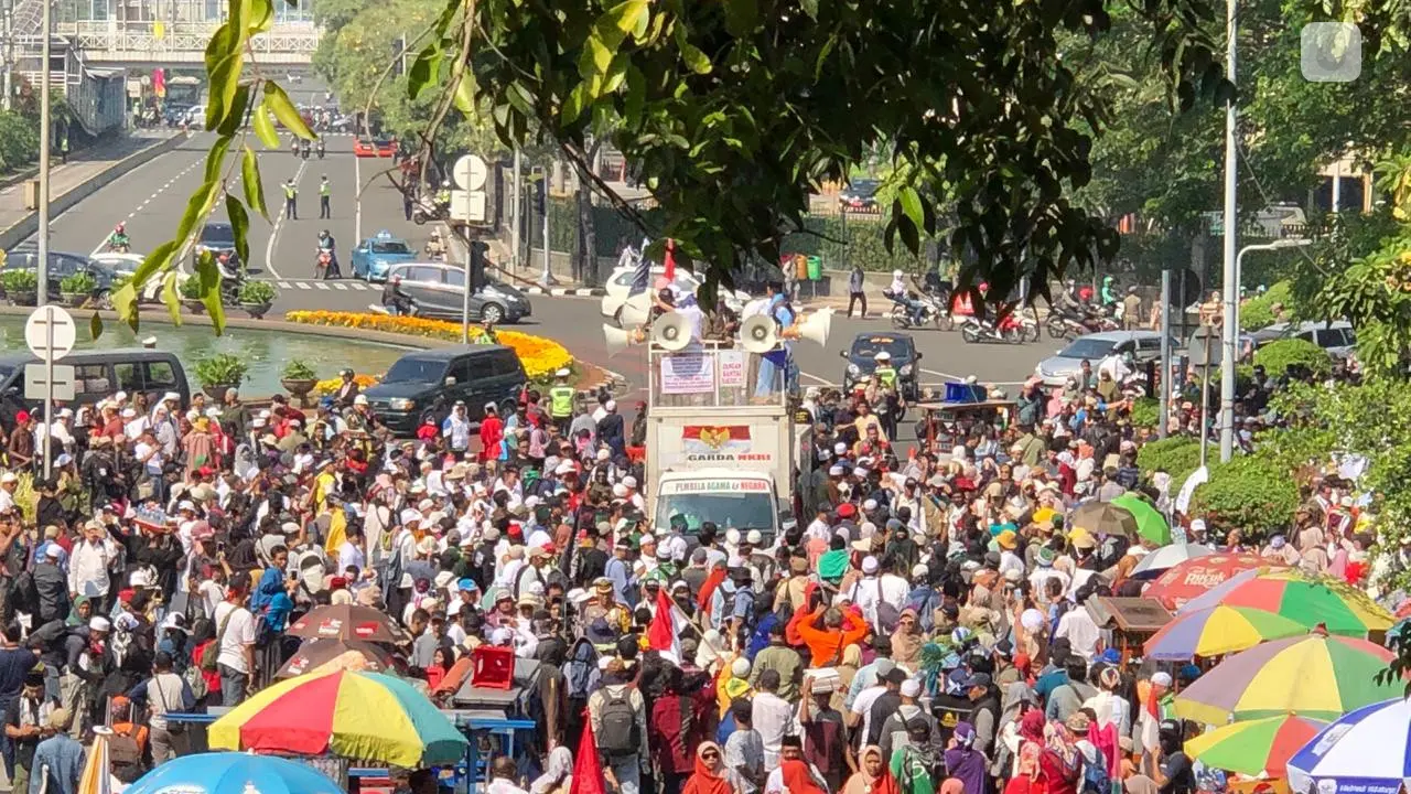 Demonstrasi jelang sidang putusan sengketa Pilpres 2019 di MK.