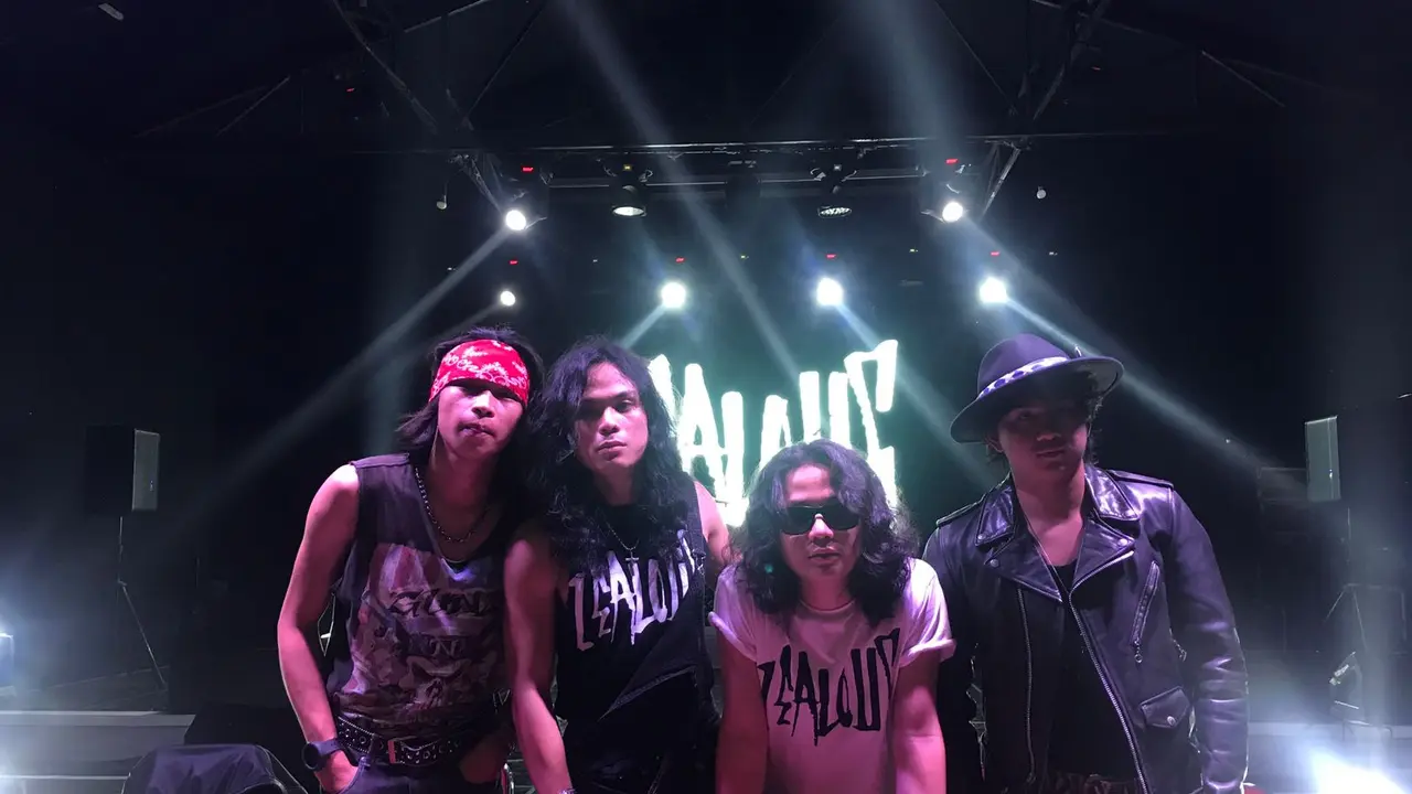 Zealous Band di Teras 124, Pondok Gede, Bekasi, baru-baru ini.