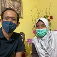 Nadiem Makarim melakukan kunjungan kerja sekaligus live in di rumah salah seorang guru, bagaimana pengalamannya? (instagram/nadiemmakarim)