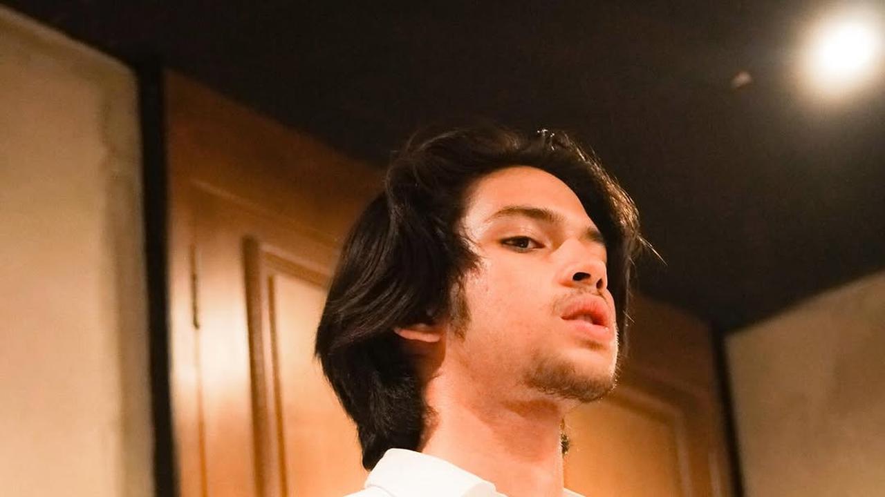 Potret Ganteng Arya Mohan, Pemain Sinetron 'ASMARA GEN Z' yang Kini Jadi Idola Baru