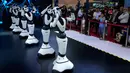 Mencakup area pameran yang mengesankan seluas lebih dari 45.000 meter persegi, konferensi ini memberikan kesempatan unik bagi para ahli, profesional, dan penggemar untuk menyaksikan kemajuan terbaru dalam teknologi robot. (AP Photo/Andy Wong)