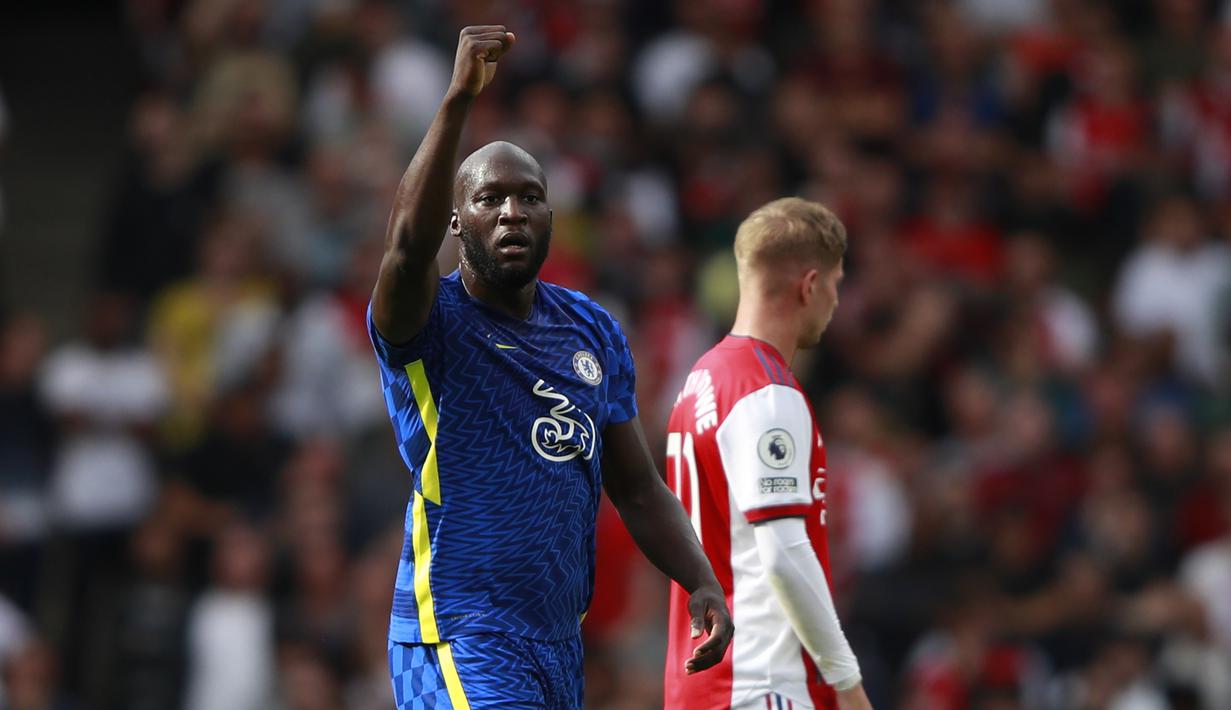 Romelu Lukaku. Striker berusia 28 tahun ini langsung mencetak gol di debut keduanya bersama Chelsea saat jumpa Arsenal pekan lalu. Ketajamannya kembali harus dibuktikan saat meladeni Liverpool yang tentunya memiliki pertahanan lebih baik ketimbang Arsenal. (Foto: AP/Ian Walton)