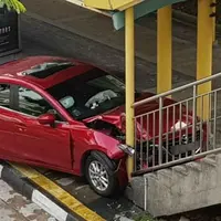 Kecelakaan hebat terjadi karena kecoa. (Sumber Foto: viral4real)